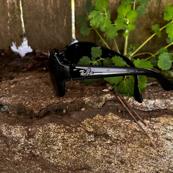 Ray Ban Sunglasses - Picture 3 of 5